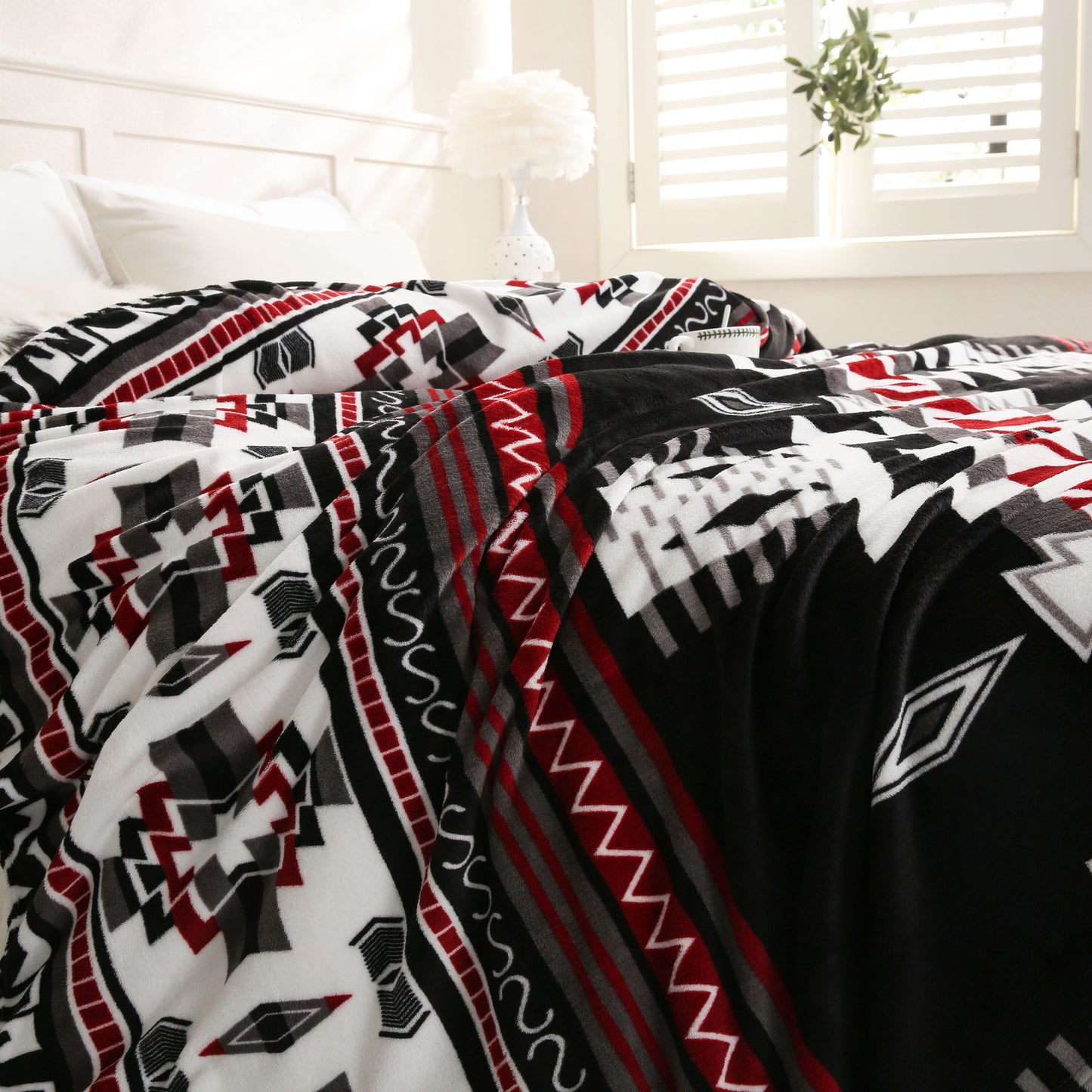 1pc Boho Pattern Blanket, 200GSM Bohemian Ethnic Style Flannel Blanket For All Season, Soft Warm Throw Blanket Nap Blanket For Couch Sofa Office Bed Office Camping Travelling Home Decor