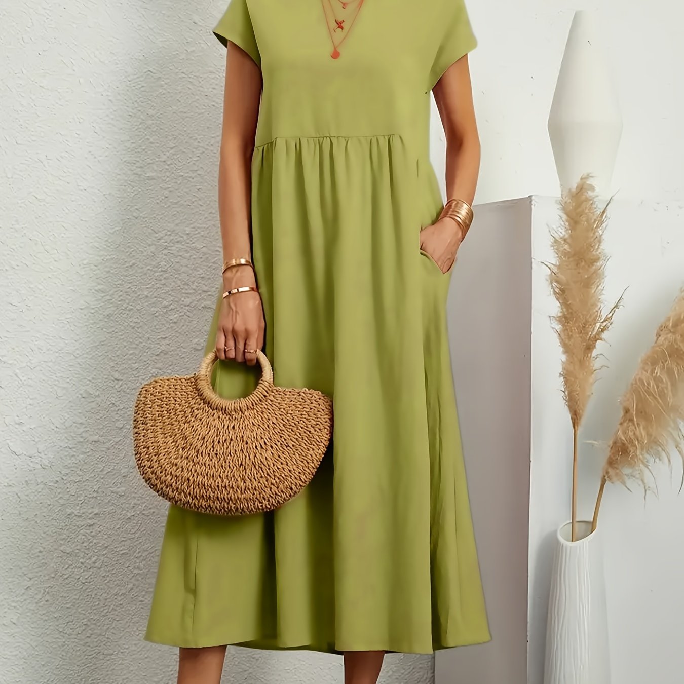 Plus Size Elegant Fit and Flare Crew Neck Dress with Pockets - Soft Medium Stretch Polyester, Solid Color, Short Sleeve, Midi Length, Perfect for Spring and Summer - Womens Casual Comfortable Knit Fabric Clothing