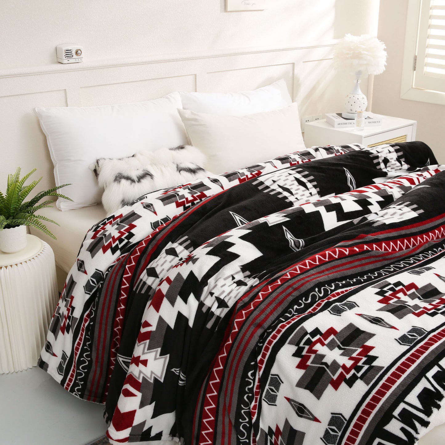 1pc Boho Pattern Blanket, 200GSM Bohemian Ethnic Style Flannel Blanket For All Season, Soft Warm Throw Blanket Nap Blanket For Couch Sofa Office Bed Office Camping Travelling Home Decor