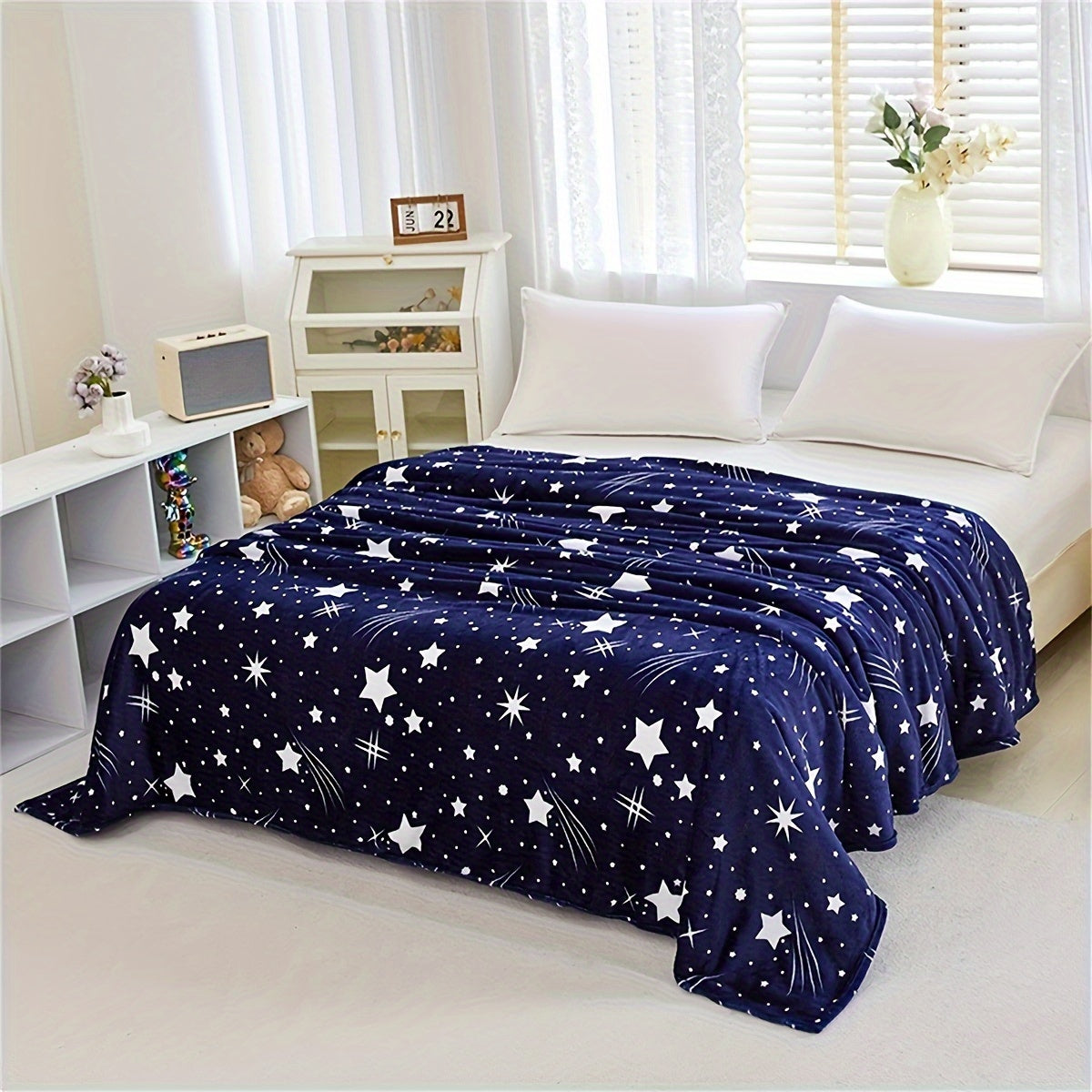 1pc Cozy Meteor Pattern Fleece Throw Blanket - Soft, Warm, Versatile, and Lightweight for Sofa, Couch, Office Bed, Camping, Travel - Perfect Gift for Any Occasion