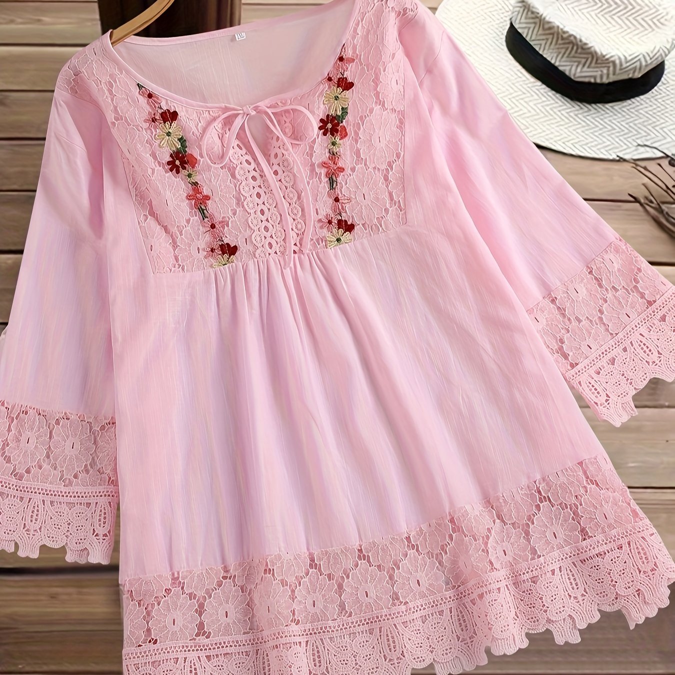 ZllKl Plus Size Elegant Blouse, Women's Plus Floral Appliques Contrast Guipure Lace Short Sleeve Tie Neck Top