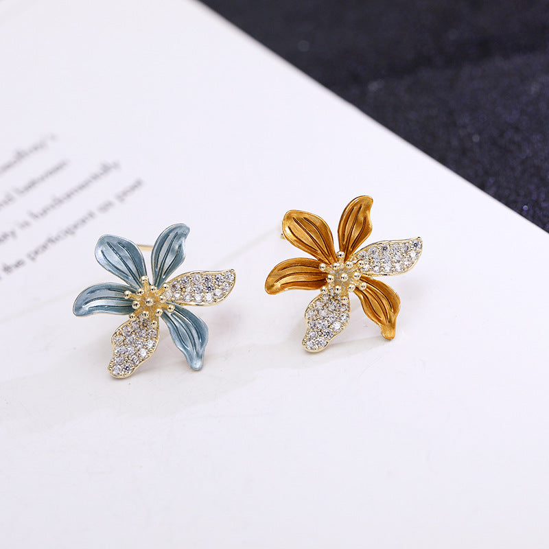 2025 New Korean temperament small zircon brooch fixed clothes clothing accessories anti-light button needle flower corsage