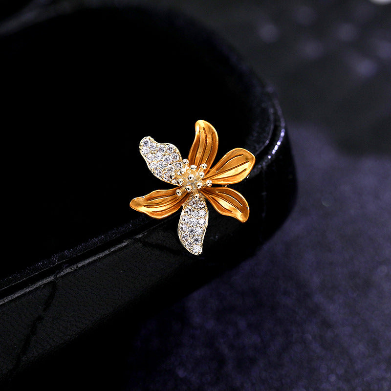 2025 New Korean temperament small zircon brooch fixed clothes clothing accessories anti-light button needle flower corsage