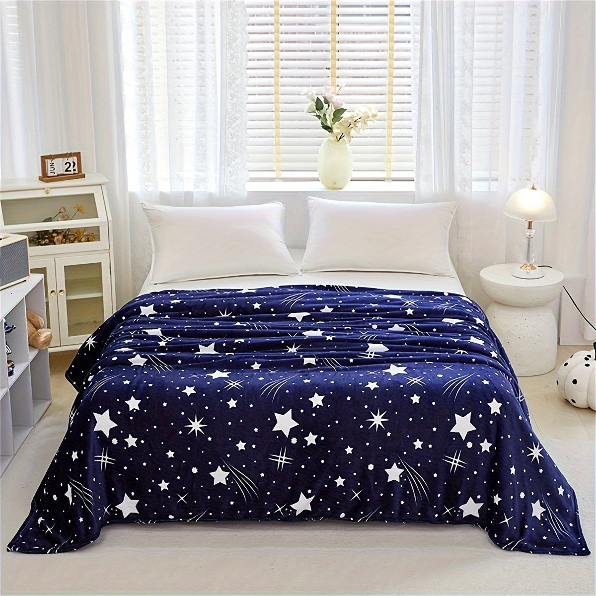 1pc Cozy Meteor Pattern Fleece Throw Blanket - Soft, Warm, Versatile, and Lightweight for Sofa, Couch, Office Bed, Camping, Travel - Perfect Gift for Any Occasion
