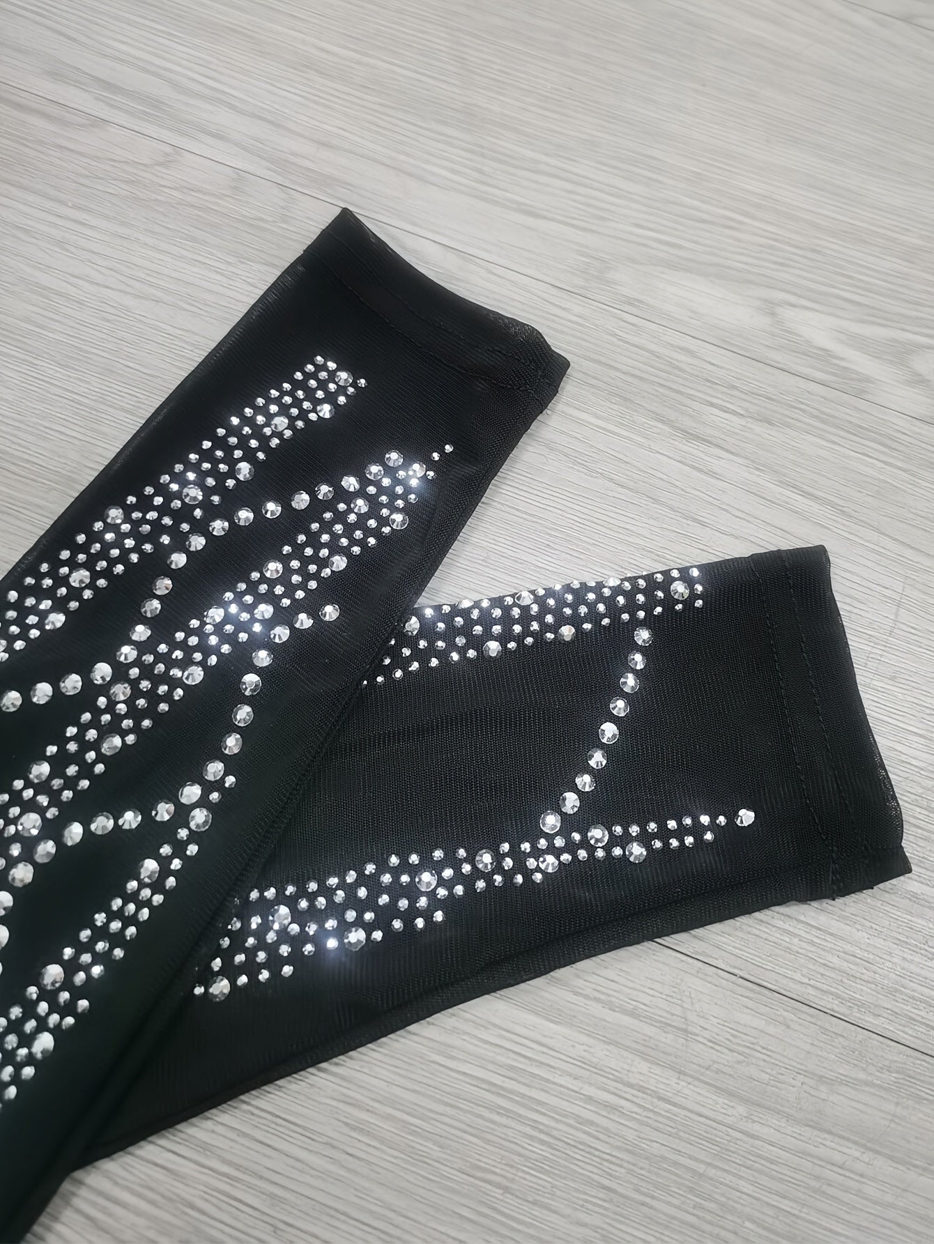 Glittering Rhinestone V Neck Bridesmaid Dress - Y2K Inspired Long Sleeve with Zipper Back - Flowy Bag Hip Wedding Party Gown for Fashion-Forward Women