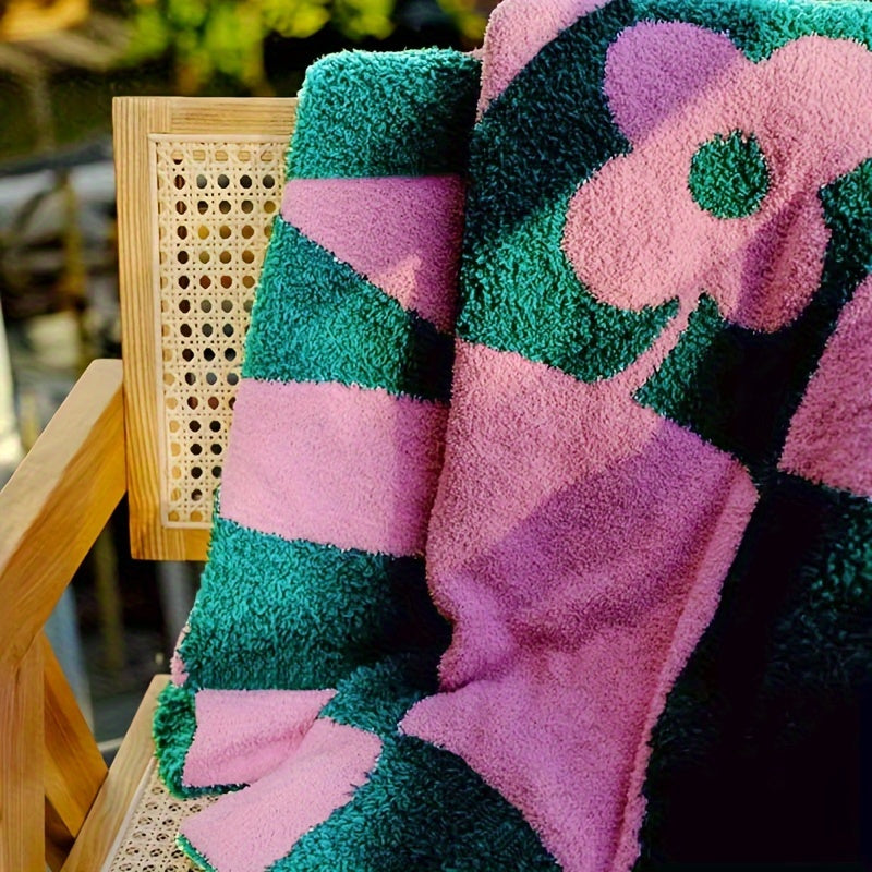 1pc Cozy Fleece Throw Blanket - Soft, Warm, Lightweight, Plush Lap Blanket for Couch, Sofa - Geometric Pattern, Perfect for Women, Men, Ramadan, Indoor, Outdoor Use
