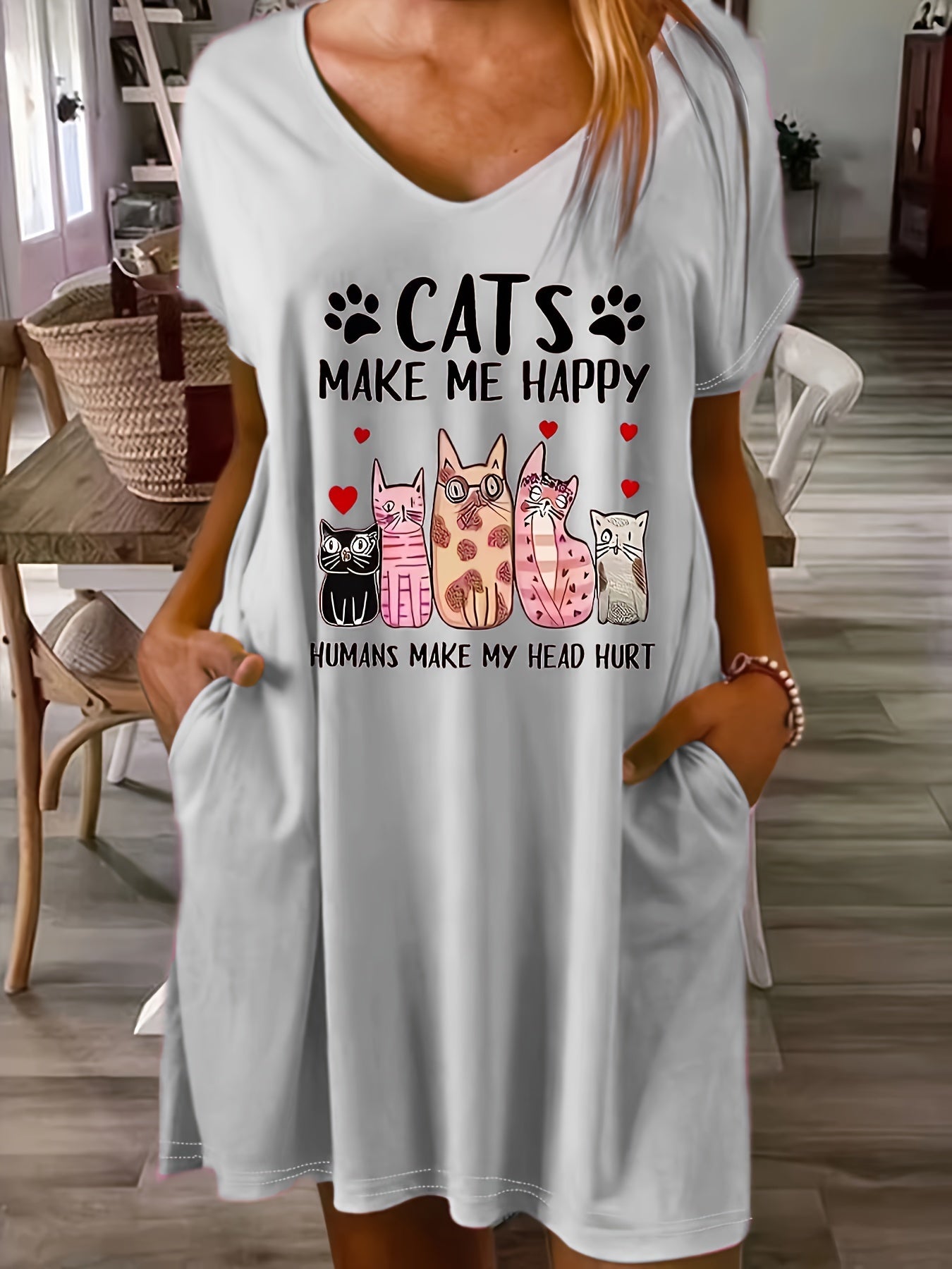 Plus Size CATS Print V Neck Tee Dress, Casual Pocket Short Sleeve Loose Dress For Spring & Summer, Women's Plus Size Clothing