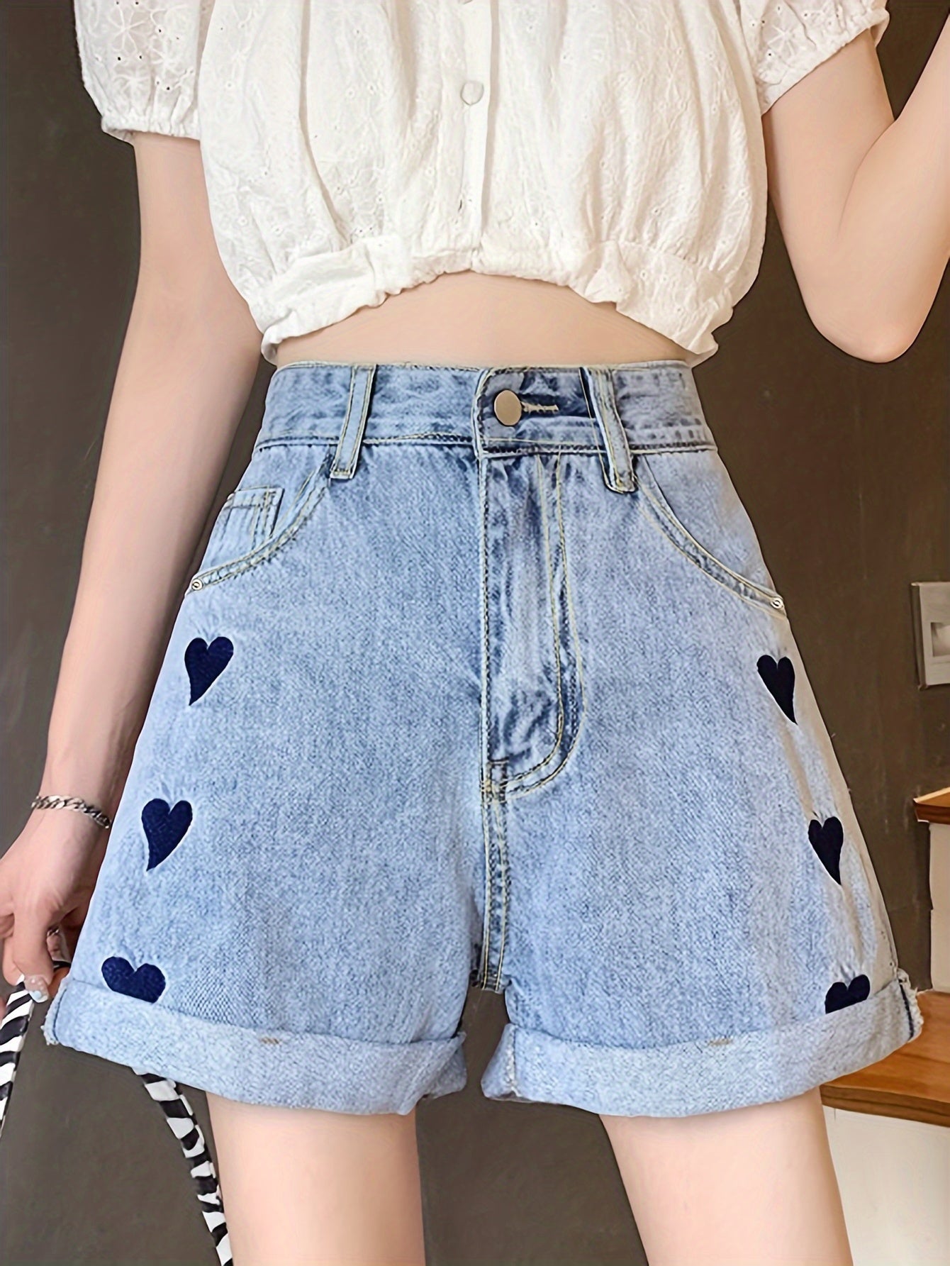 ZllKl Heart Pattern Niche Denim Shorts, Rolled Hem Slash Pockets Short Denim Pants, Women's Denim Jeans & Clothing