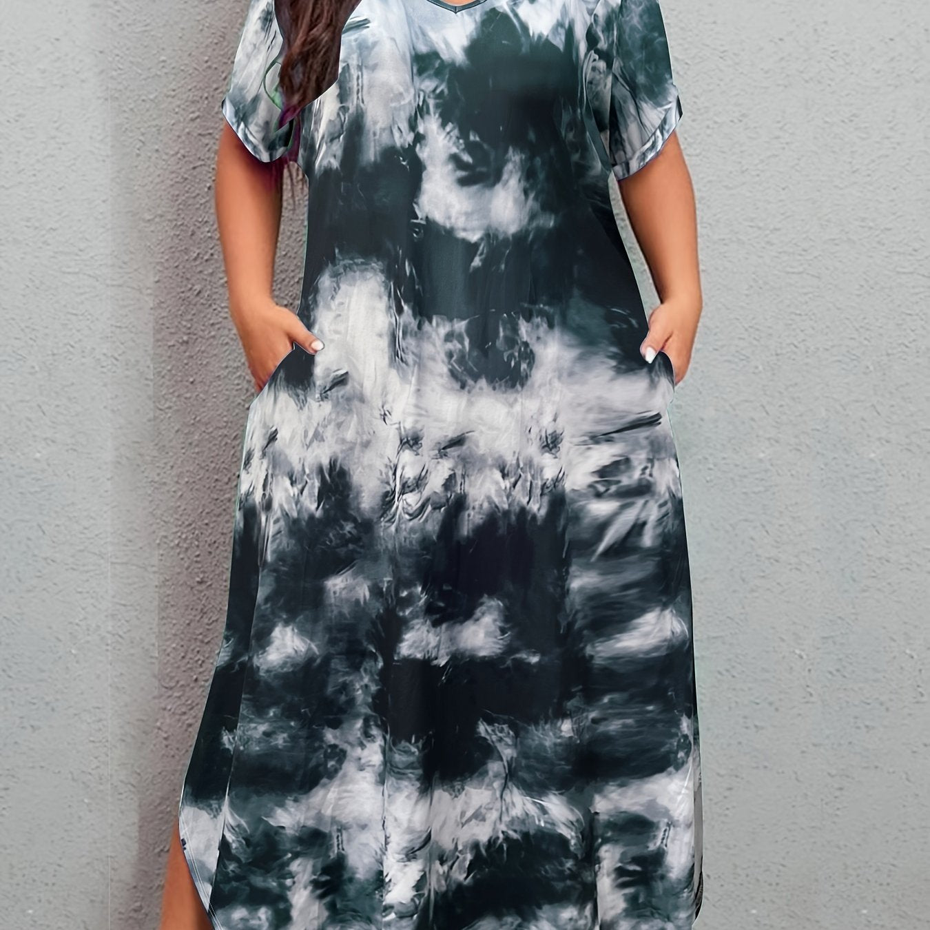 Plus Size V-Neck Tie Dye Print Curved Hem Long Length Dress - Soft Medium Stretch Polyester, Loose Fit, Short Sleeve, Pocket, Pullover, Random Printing - Perfect for Weekend Casual Spring, Summer, and Fall Occasions
