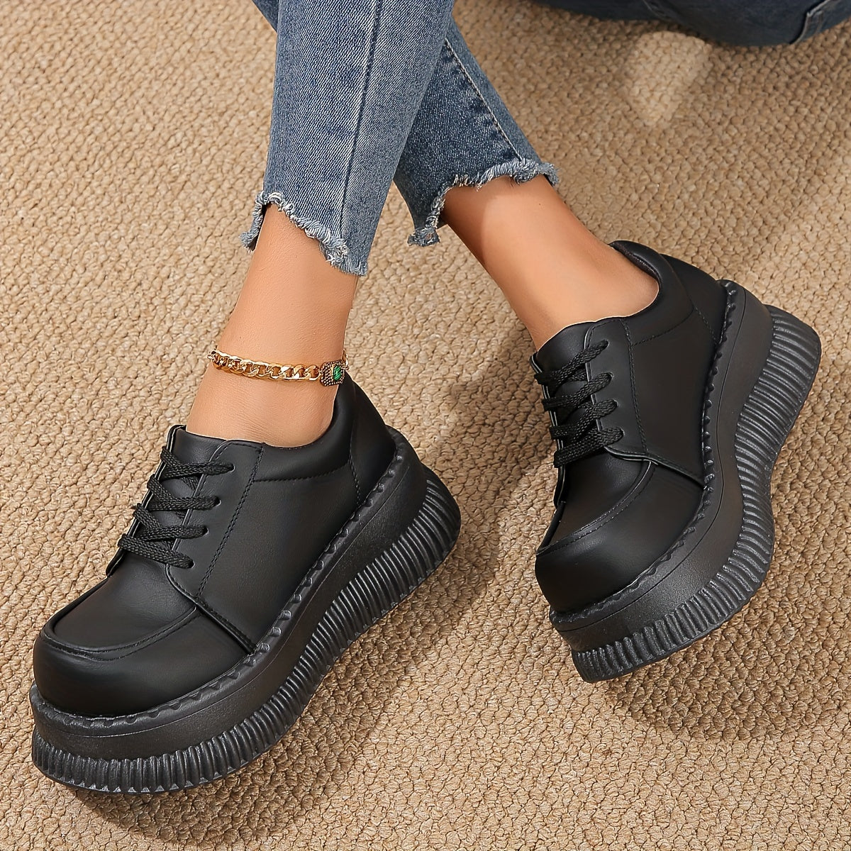 Effortlessly Chic Women's Platform Oxfords: All-Season Comfort, Versatile Solid-Color Lace-Ups for Every Occasion
