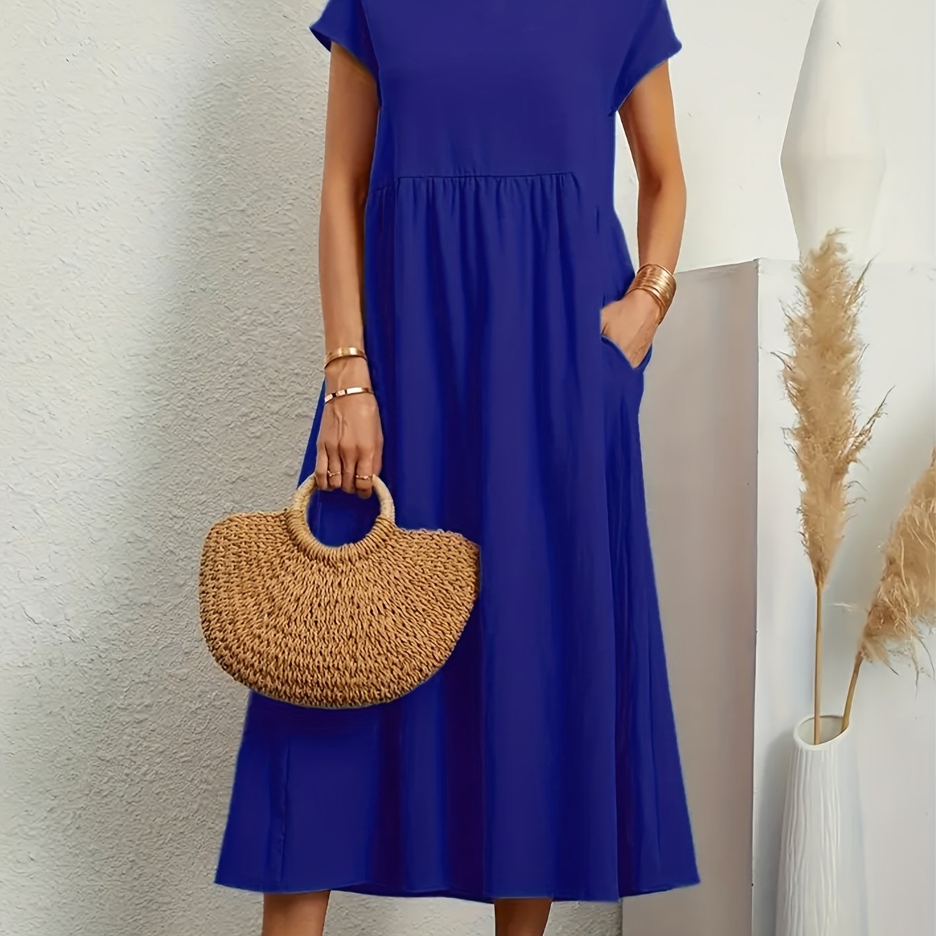 Plus Size Elegant Fit and Flare Crew Neck Dress with Pockets - Soft Medium Stretch Polyester, Solid Color, Short Sleeve, Midi Length, Perfect for Spring and Summer - Womens Casual Comfortable Knit Fabric Clothing