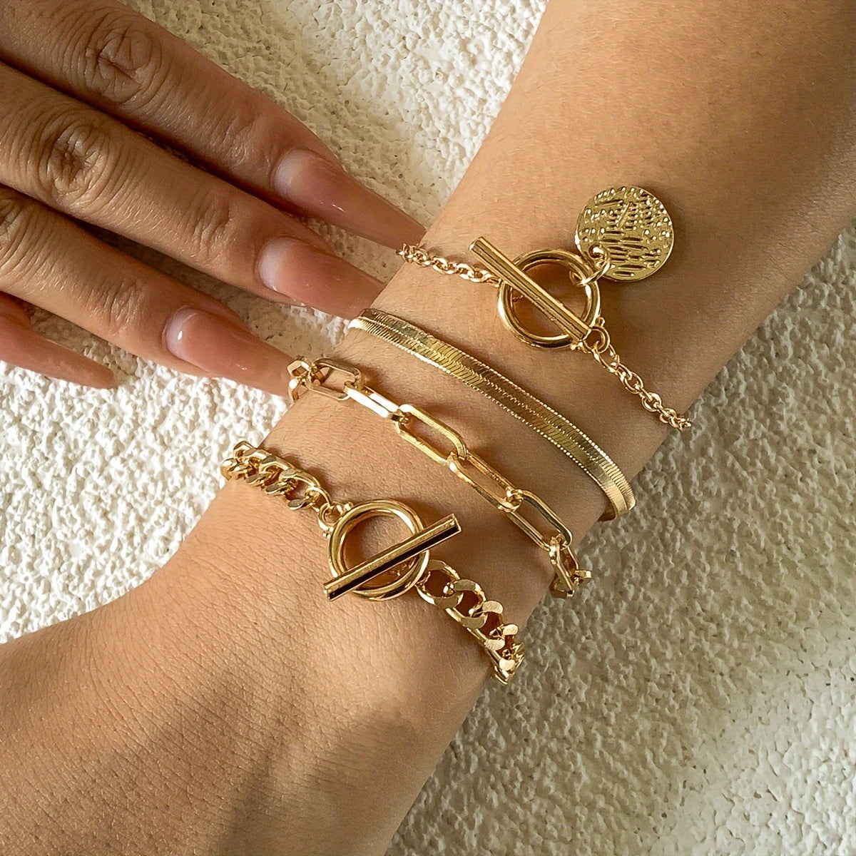 4pcs/set Golden Alloy Punk Chic Hollow Chain Bracelet - Fashionable Unique Accessory for Daily Wear, Party and Gift Idea - Stylish, Durable, Versatile, and Affordable Ladies' Jewelry