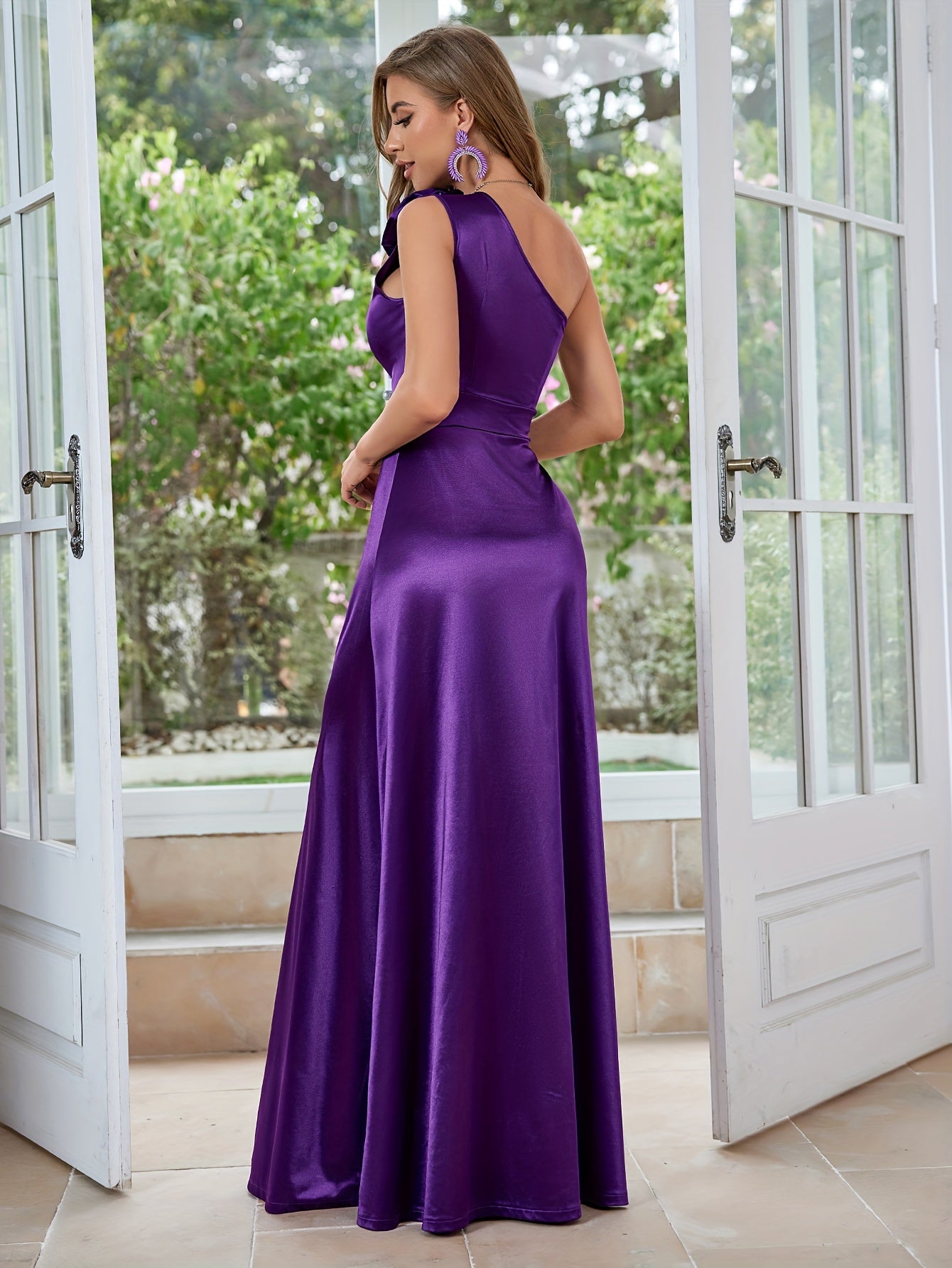 Elegant One-Shoulder Sleeveless Evening Gown - Asymmetrical, Extra-Long A-Line for Parties & Formal Events