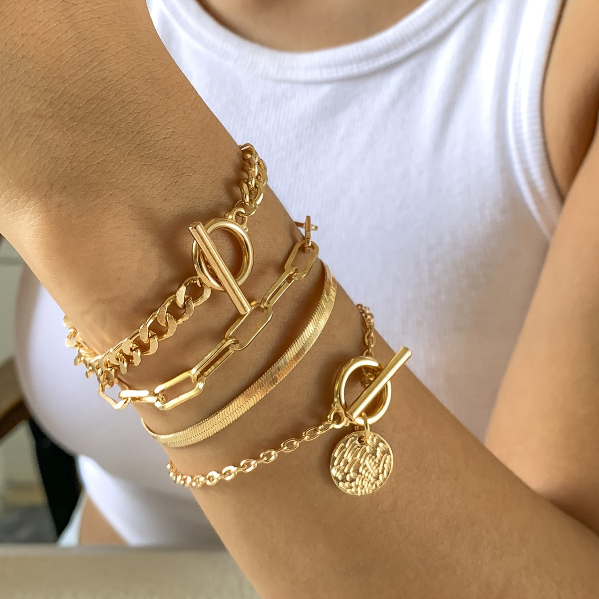 4pcs/set Golden Alloy Punk Chic Hollow Chain Bracelet - Fashionable Unique Accessory for Daily Wear, Party and Gift Idea - Stylish, Durable, Versatile, and Affordable Ladies' Jewelry
