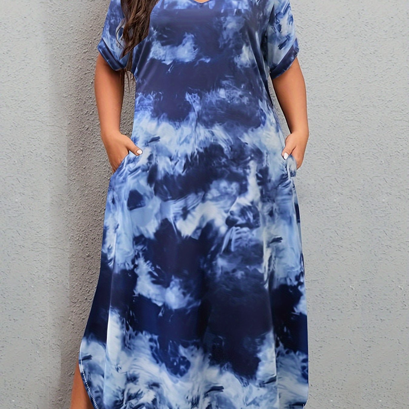 Plus Size V-Neck Tie Dye Print Curved Hem Long Length Dress - Soft Medium Stretch Polyester, Loose Fit, Short Sleeve, Pocket, Pullover, Random Printing - Perfect for Weekend Casual Spring, Summer, and Fall Occasions