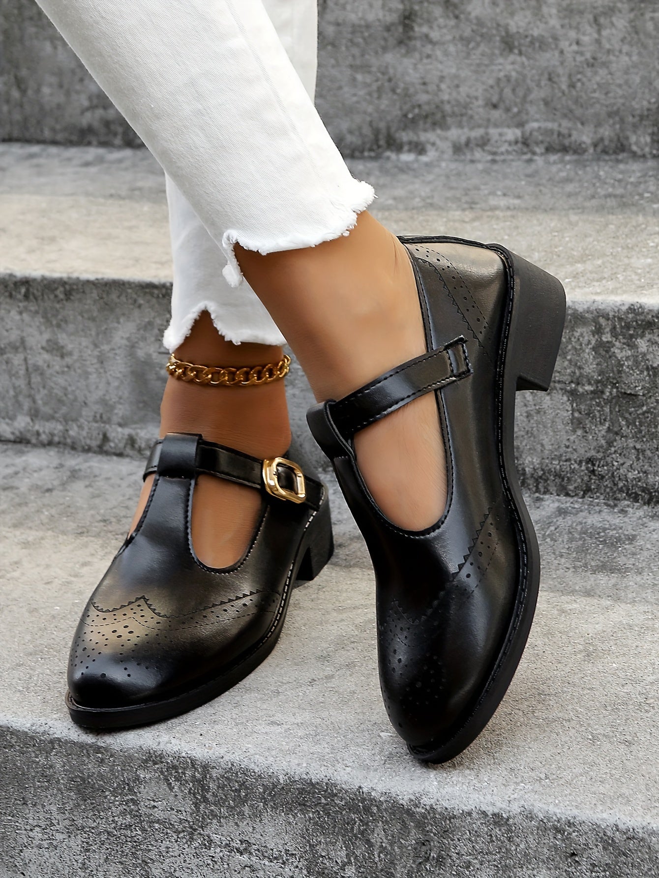 Vintage-Inspired Womens Brogue Oxfords Shoes - Solid Color, Round Toe, Buckle Strap, Chunky Low Heel, Casual, All-Season, Comfortable Walking Shoes