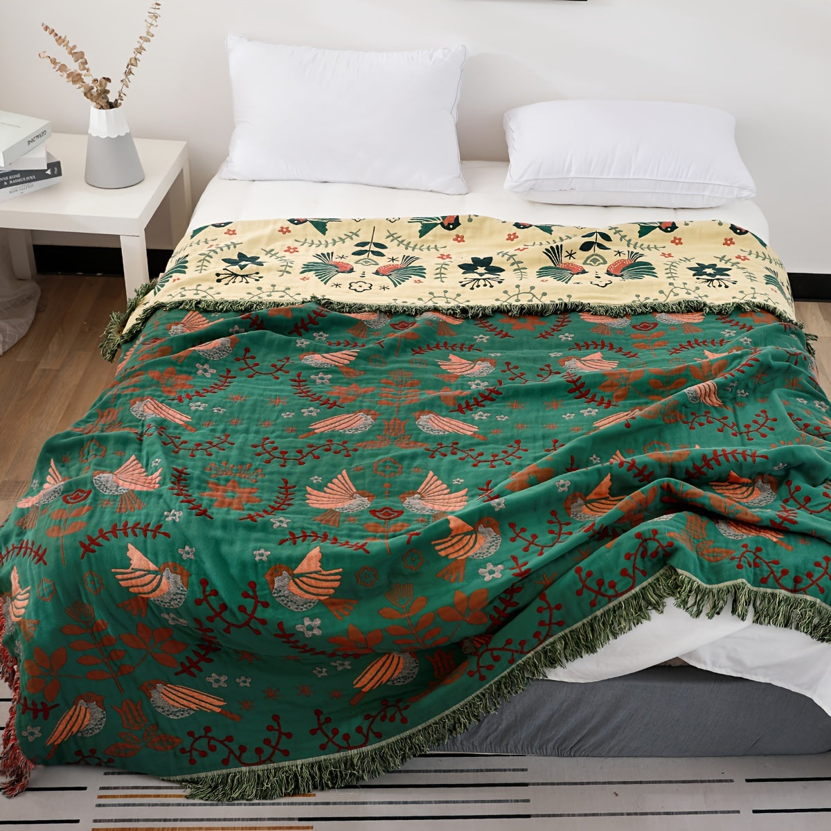 1pc Vibrant Bohemian Chic Cotton Gauze Throw Blanket - Soft, Lightweight, Spring-Inspired Bird and Leaf Pattern, Multi-Purpose Sofa Cover, Bedspread, Farmhouse Decor Couch Throw Blanket with Seasonal Accent