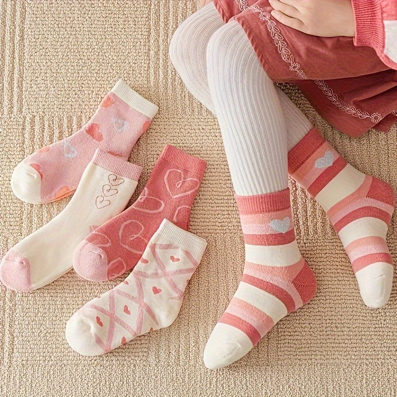 5 Pairs Girl's Children's Warm Hearts Pattern Crew Sock Moisture Wicking Comfy For Winter Outdoor Wearing