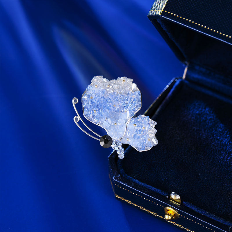 2025 High-end insects exquisite corsage niche design temperament fixed cardigan pin accessories blue crystal butterfly brooch