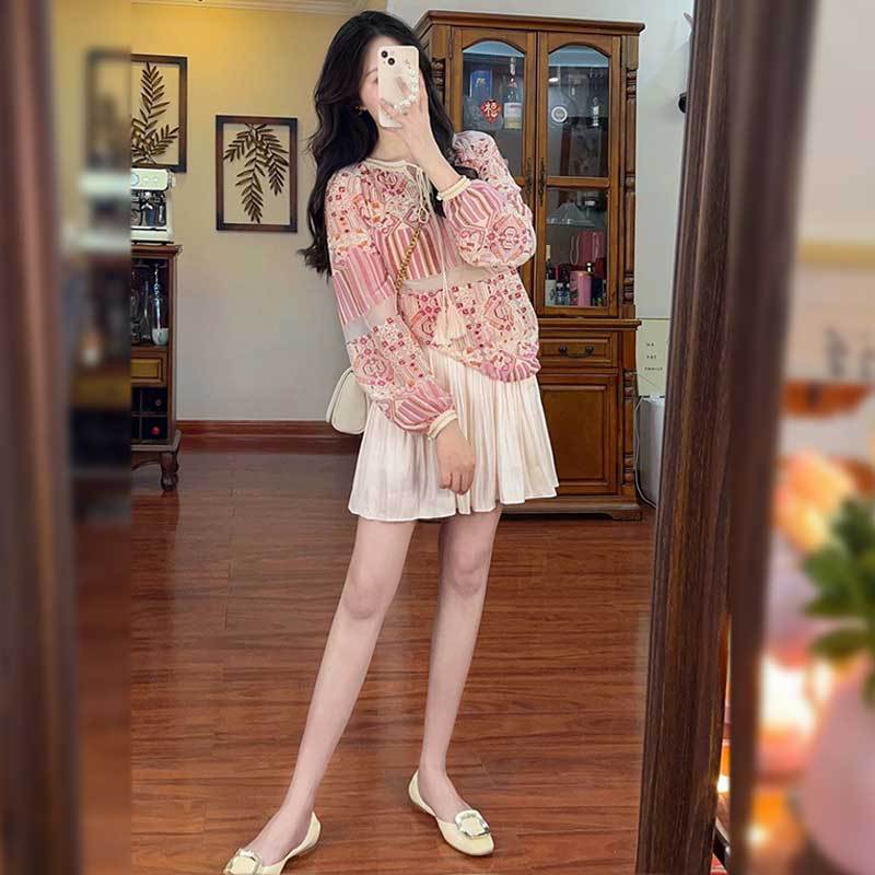 2025 popular spring spot beautiful fringed Yunnan tourism heavy industry embroidered wind salt fringed top