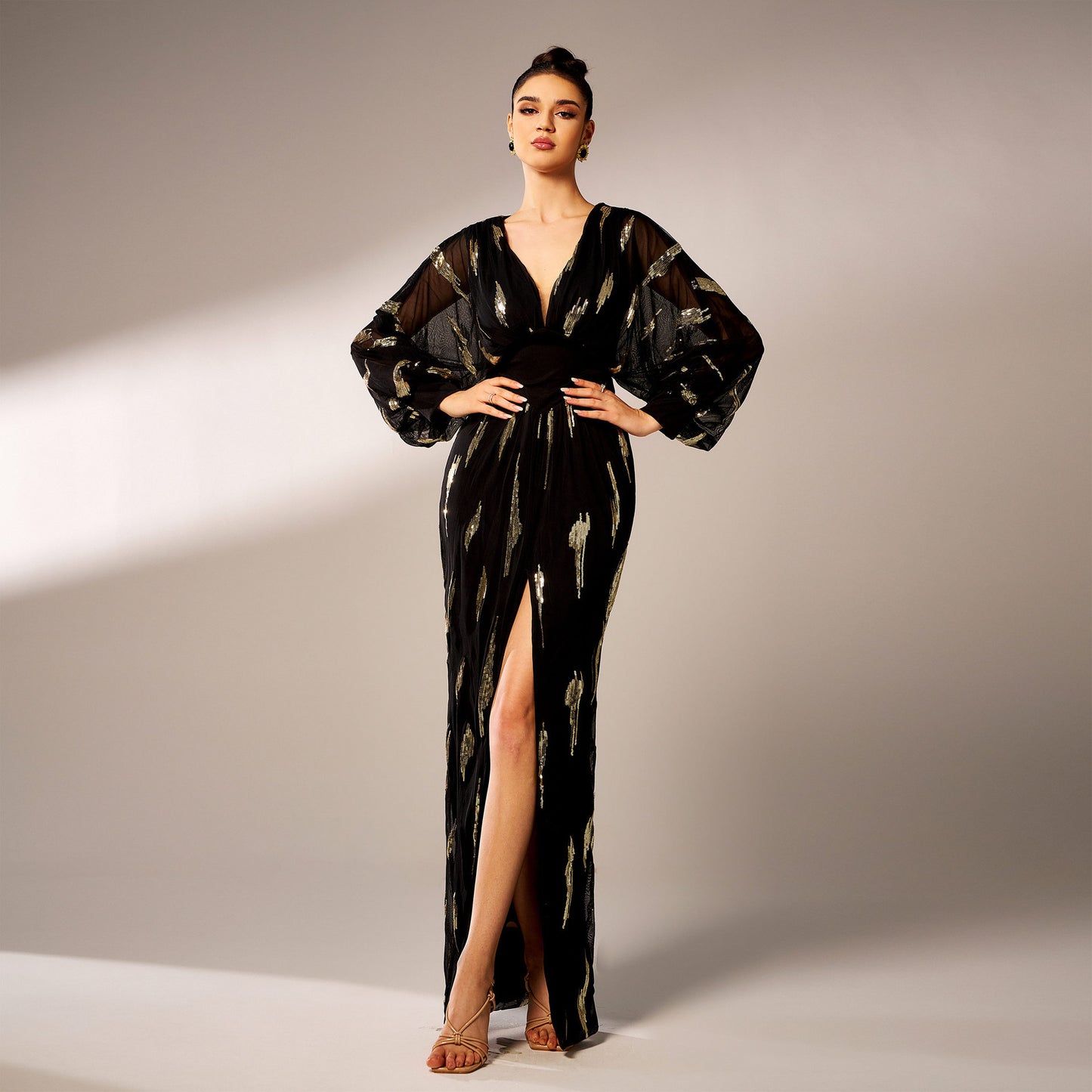 r 2025 high-end long-sleeved temperament V-neck sexy long sequined banquet evening dress bridesmaid dress women