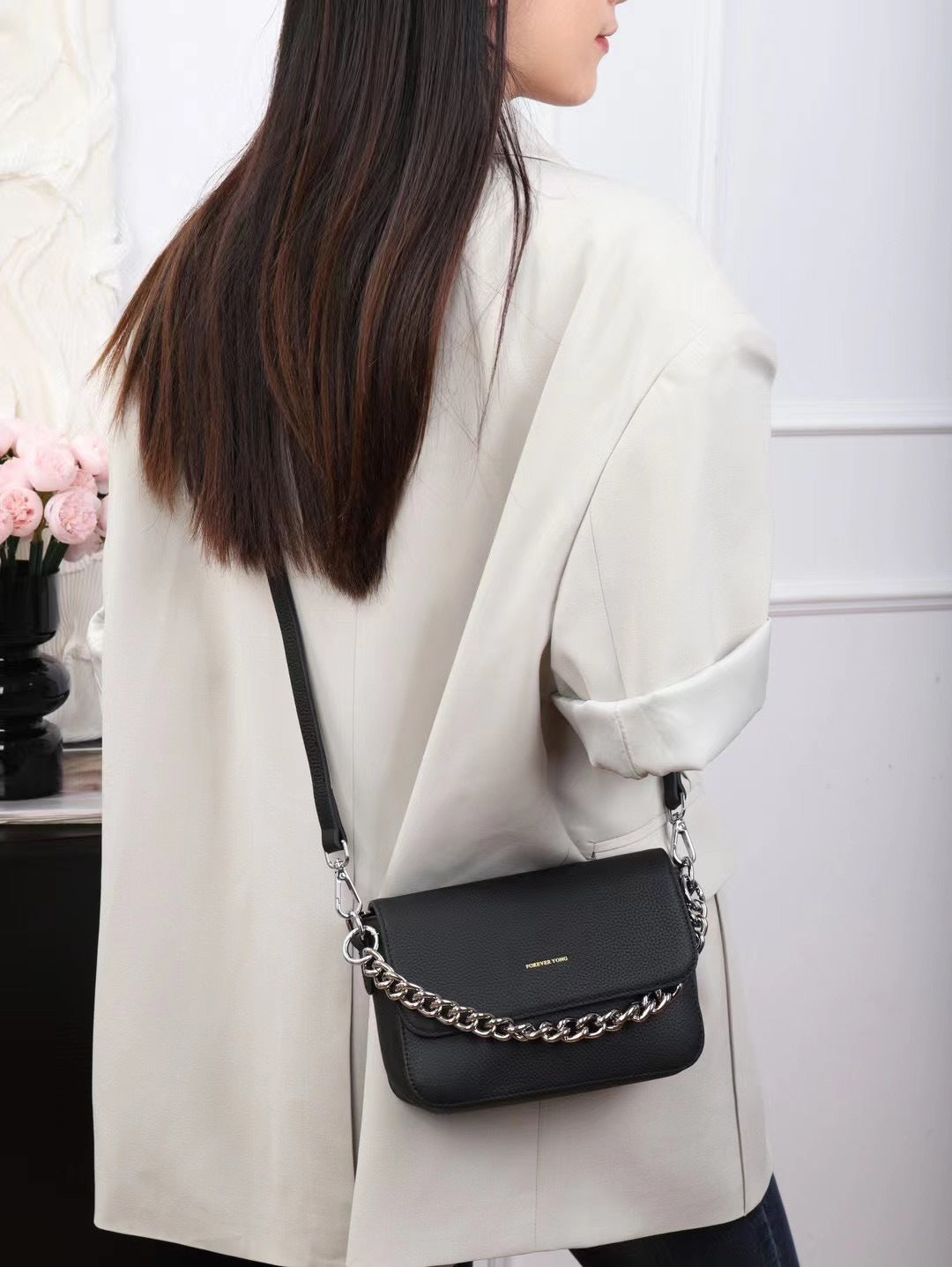Leather chain bag shoulder messenger bag first layer cowhide small bag togo leather small fragrant style new small square bag women M213