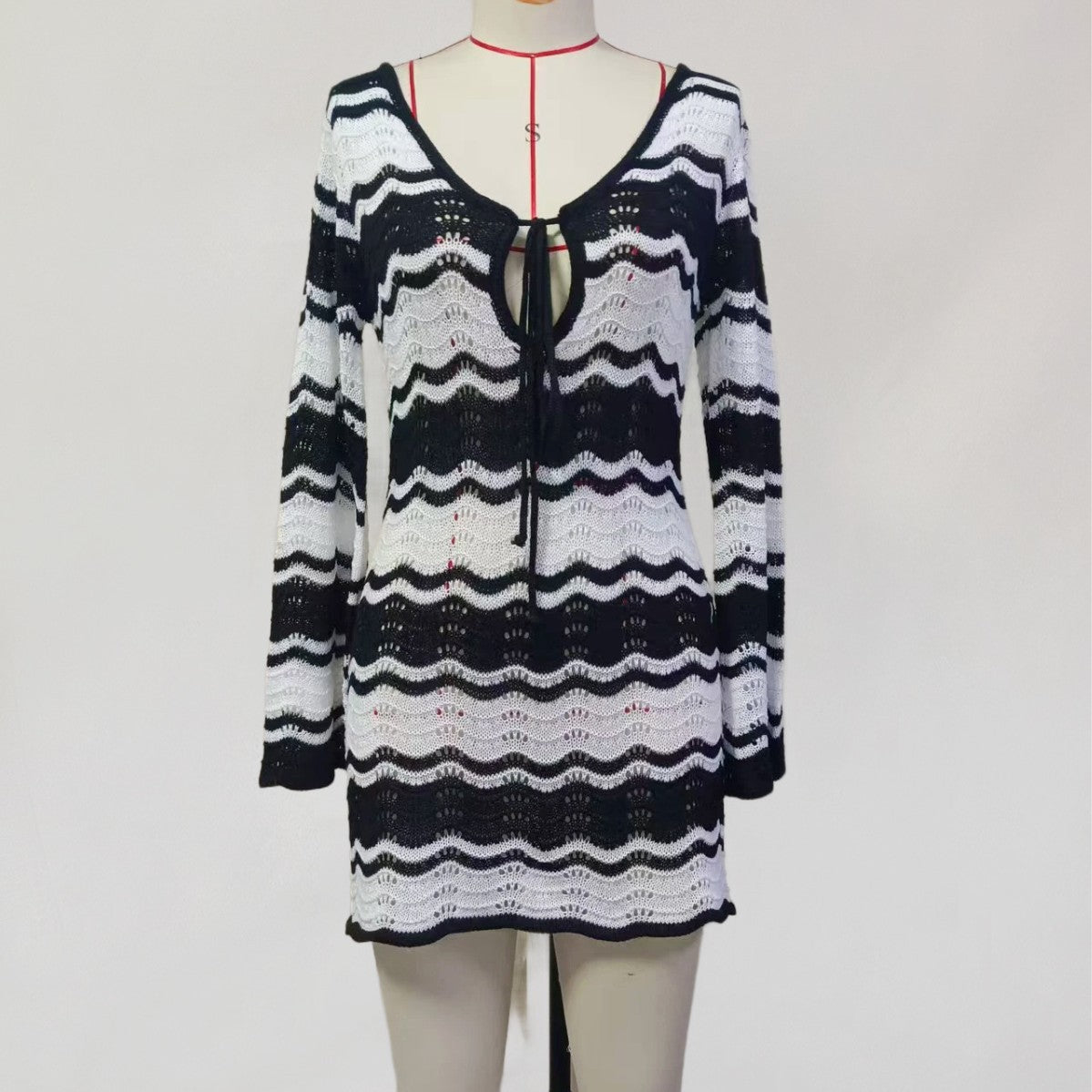 ZLLKL 2025 New products in !! beach skirts, women's stripes, sexy hollow beach bikini swimwear, blouse, sunscreen clothing