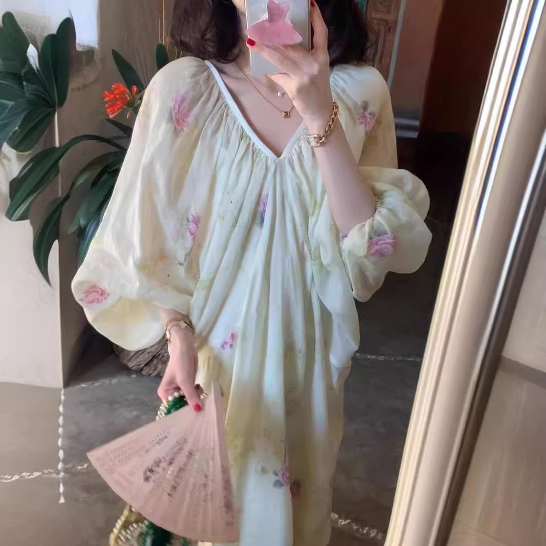 2025 Spot design sense classical dress women's popular spring new V-neck long-sleeved women's clothing temperament long skirt