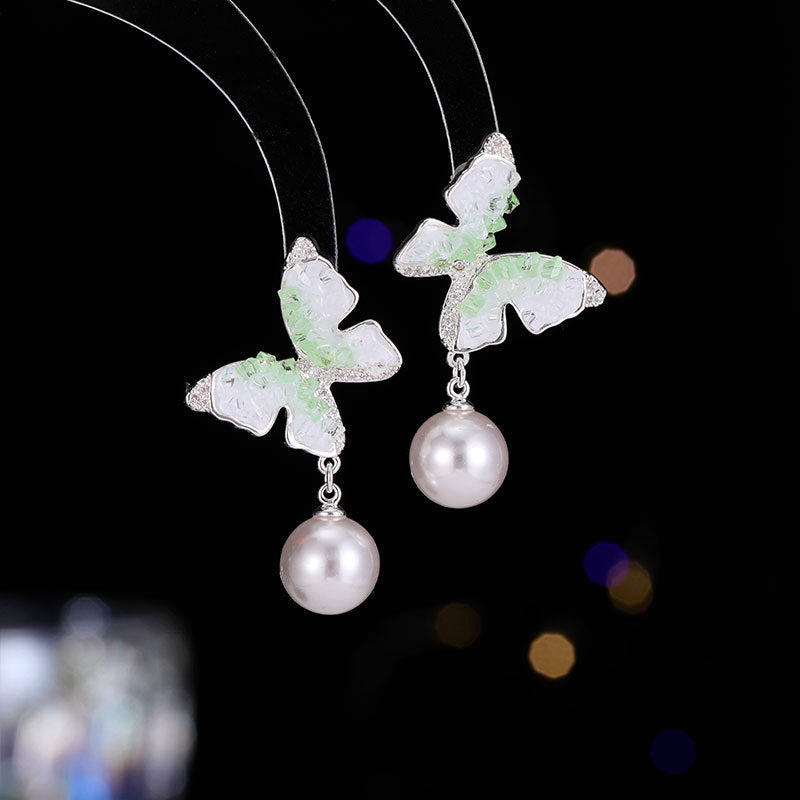 2025 Niche design advanced light luxury exquisite versatile earrings fresh and sweet super fairy gradual change crystal pearl butterfly earrings