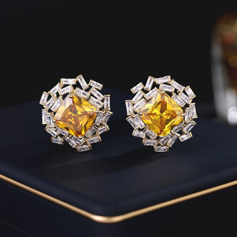2025 S925 Silver Needle New Earrings Zircon Premium Crystal Earrings Tide Niche Light Luxury Super Flash Sugar Zircon Stud Earrings