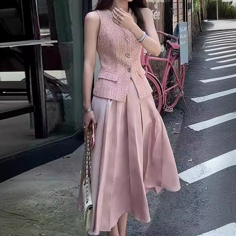 2025 Spot popular summer new fresh two-piece set collectible small fragrant top vest + skirt set