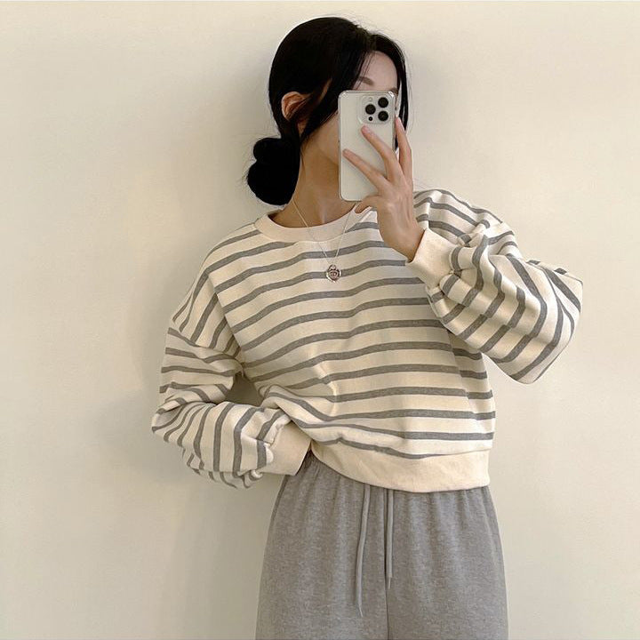 ZLLKL 2025 3-color, striped sweater women's new short women's clothing loose autumn and winter thickened velvet top thin Korean version