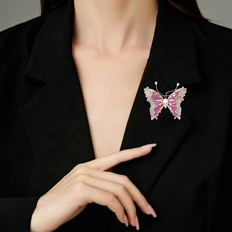 2025 High-end temperament cardigan buckle coat accessories suit pin female Chinese style collar buckle corsage dripping butterfly brooch female