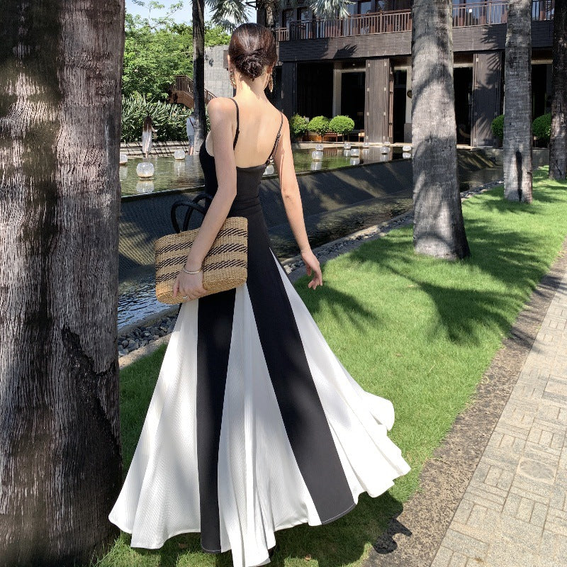 2025 Black and white contrasting color dress dress retro temperament suspender dress splicing waist holiday wear large swing dress
