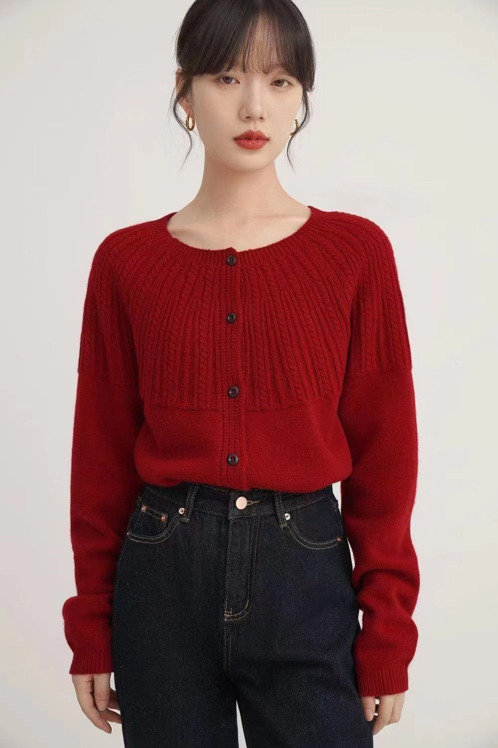 Autumn and winter new women's knitted cardigan top fashion temperament long-sleeved jacket sweater thin short crew neck