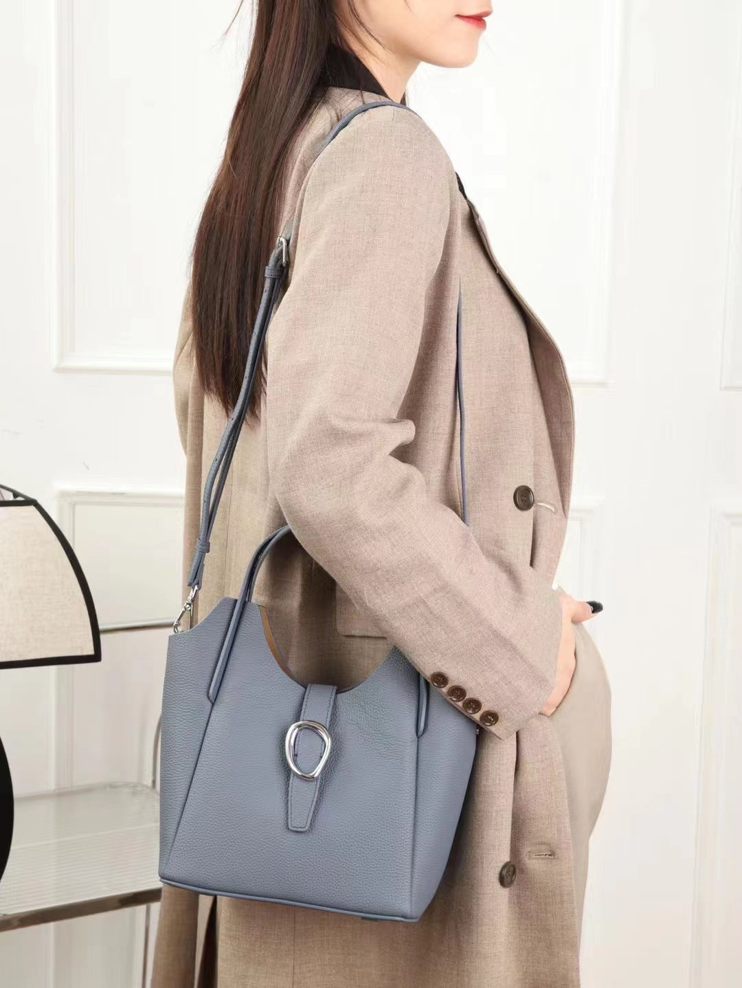 The first layer of cowhide leather women's bag underarm bag TOGO pitot bag shoulder bag casual versatile white-collar new 766