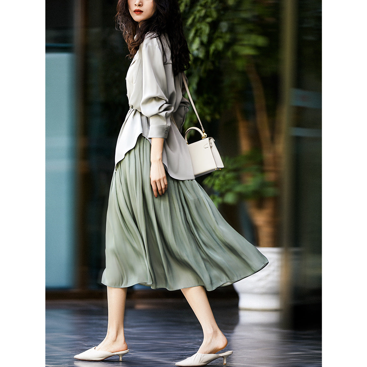 2025 Beauty! Milk pearlescent fairy fluttering skirt summer new women's clothing fashion pendant medium and long skirt