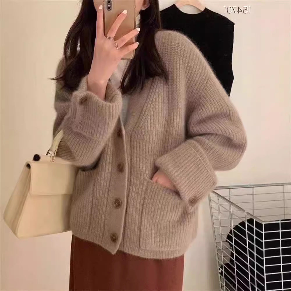 Korean autumn and winter soft milk raccoon fleece sweater women's v-neck design sense foreign fashion knitted cardigan jacket