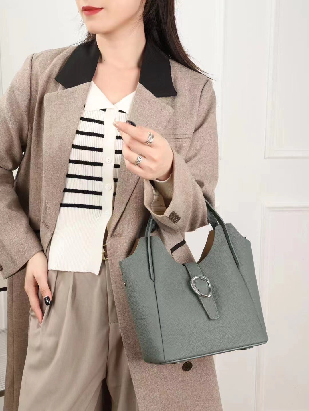 The first layer of cowhide leather women's bag underarm bag TOGO pitot bag shoulder bag casual versatile white-collar new 766