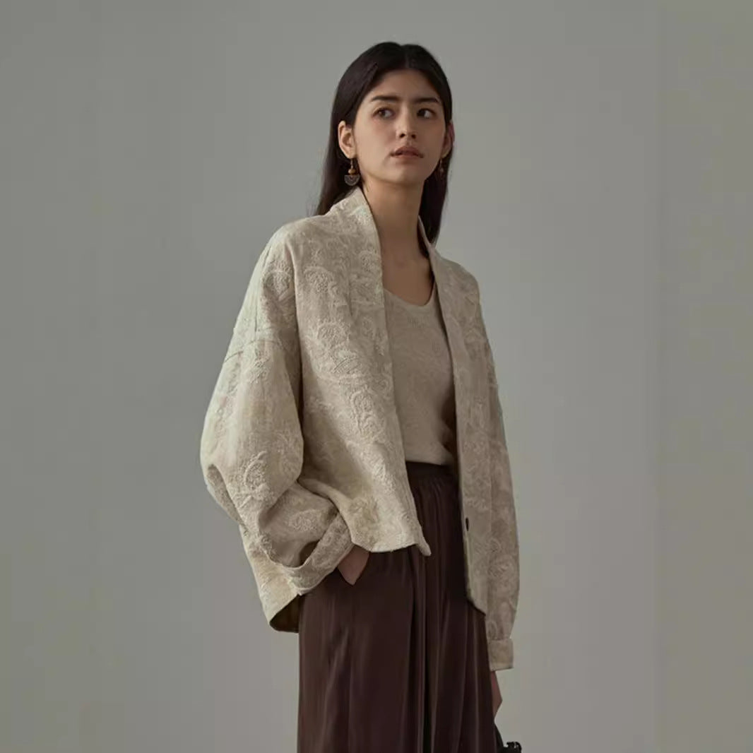 2025 Autumn short coat for women, autumn outer wear, new Chinese V-neck loose heavy industry embroidered cardigan top B0815