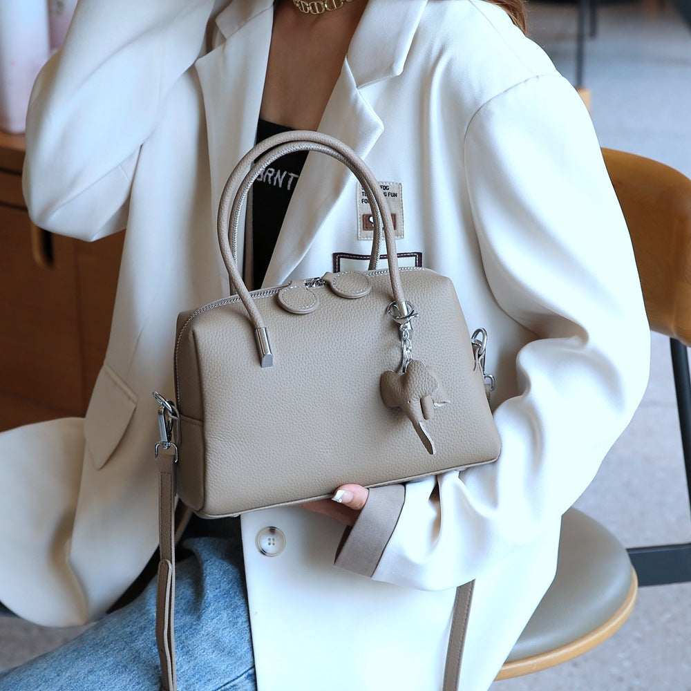 2025 High sense Boston genuine leather women's bag new New live broadcast first layer cowhide handbag versatile messenger bag 5544