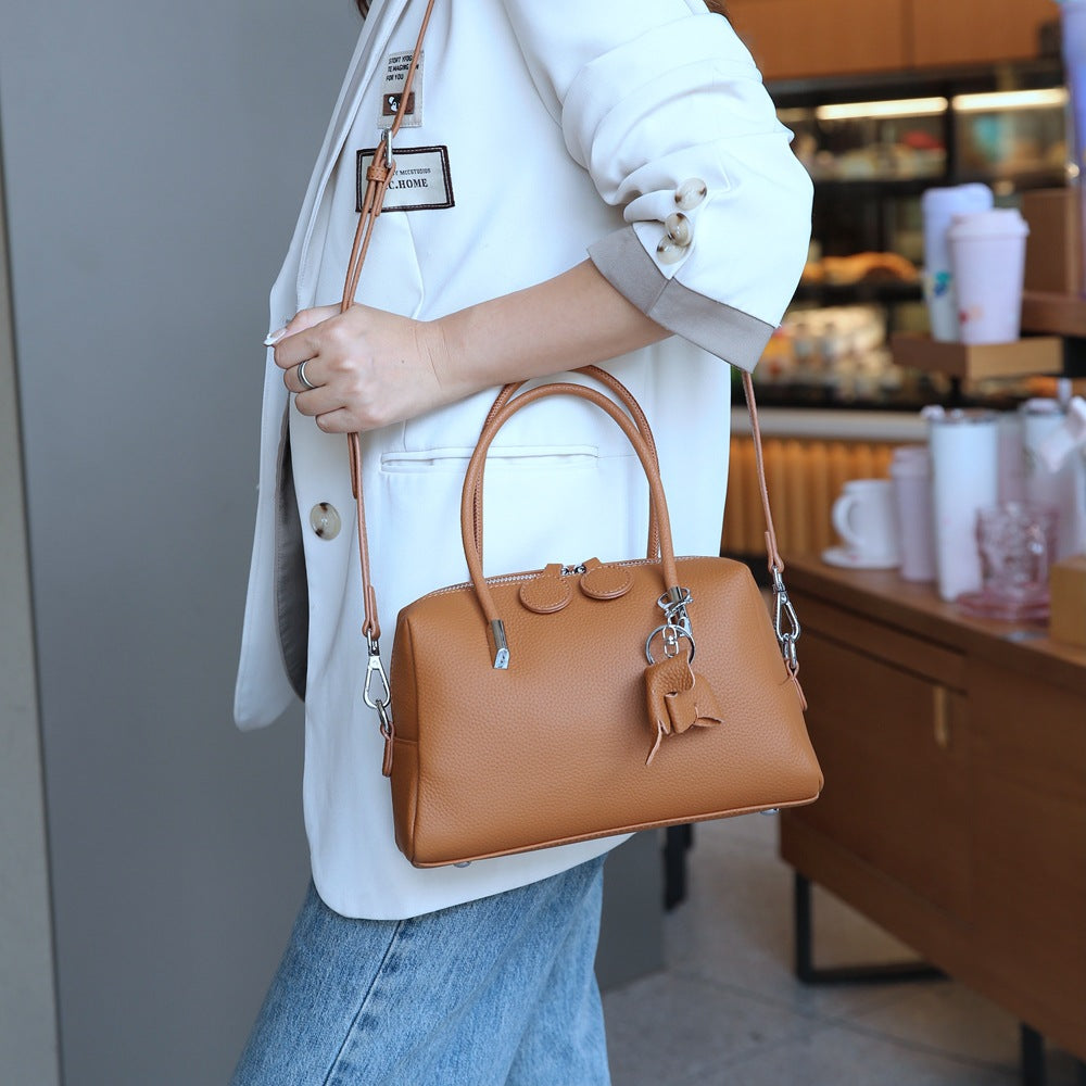 2025 High sense Boston genuine leather women's bag new New live broadcast first layer cowhide handbag versatile messenger bag 5544