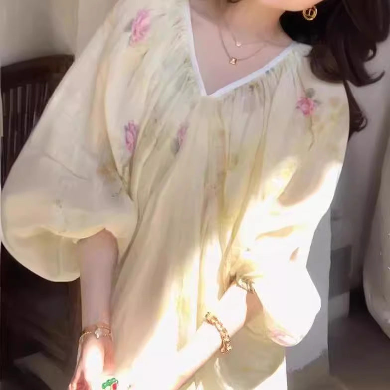 2025 Spot design sense classical dress women's popular spring new V-neck long-sleeved women's clothing temperament long skirt