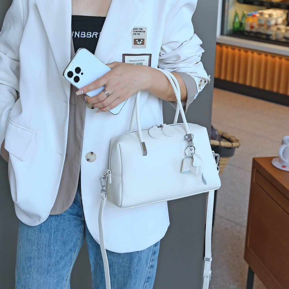 2025 High sense Boston genuine leather women's bag new New live broadcast first layer cowhide handbag versatile messenger bag 5544