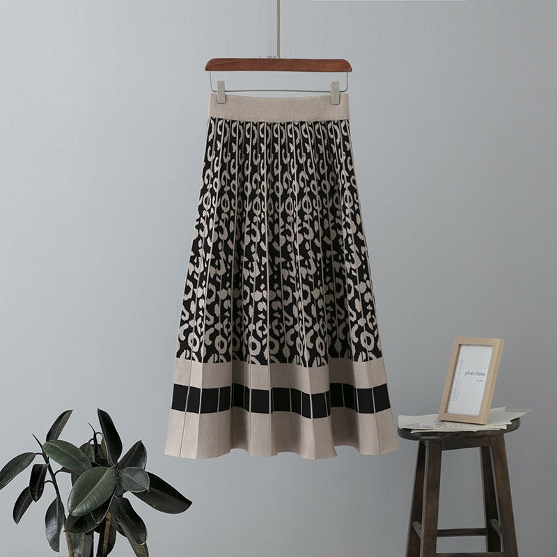 ZllKl In the autumn and winter of 2025, the new retro leopard print contrasting color knitted skirt for women's A-shaped pleated skirt with a large pendulum medium and long.