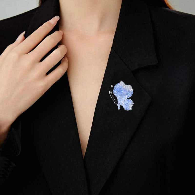 2025 High-end insects exquisite corsage niche design temperament fixed cardigan pin accessories blue crystal butterfly brooch