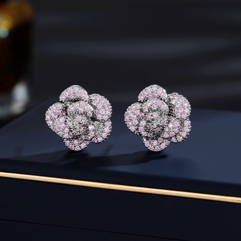 2025 Niche design high-end micro-inlaid zirconium flower earrings fashionable commuting elegant flower three-dimensional camellia stud earrings