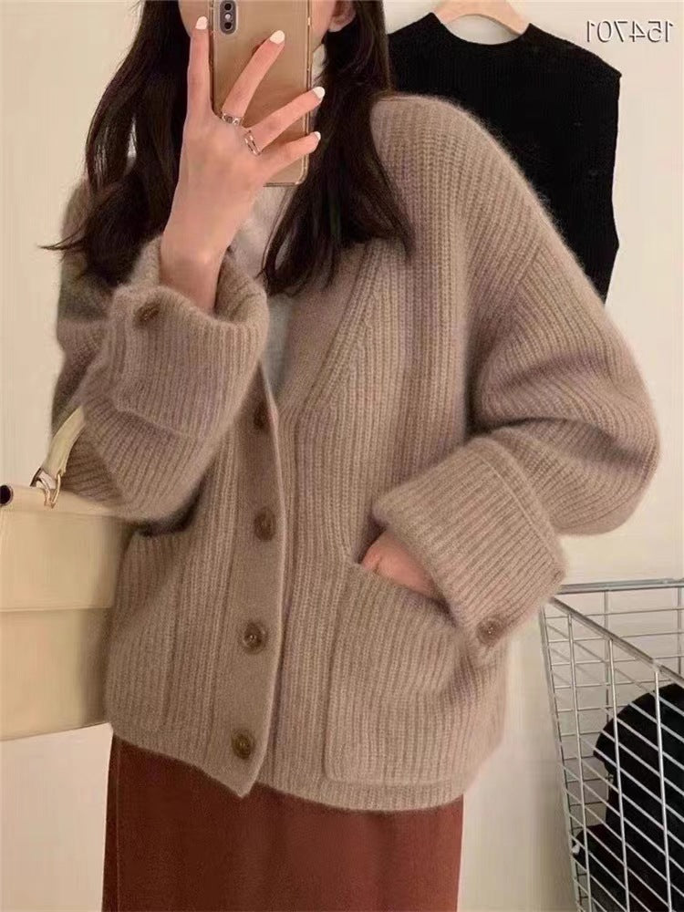 Korean autumn and winter soft milk raccoon fleece sweater women's v-neck design sense foreign fashion knitted cardigan jacket