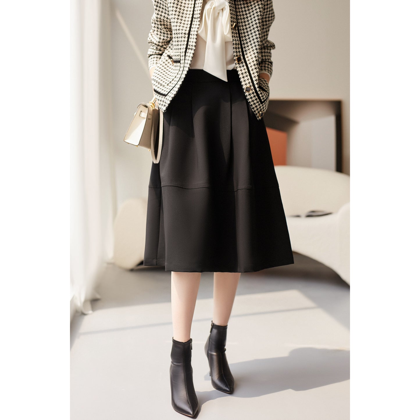2025 Hepburn high-waisted umbrella skirt, large pendulum medium and long skirt spring and summer new women's skirt