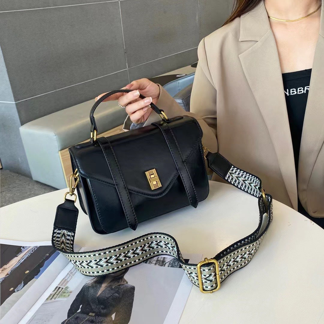 Leather locomotive bag first layer cowhide mail carrier bag vegetable tanned leather retro casual New women's bag oil wax leather bag 88820